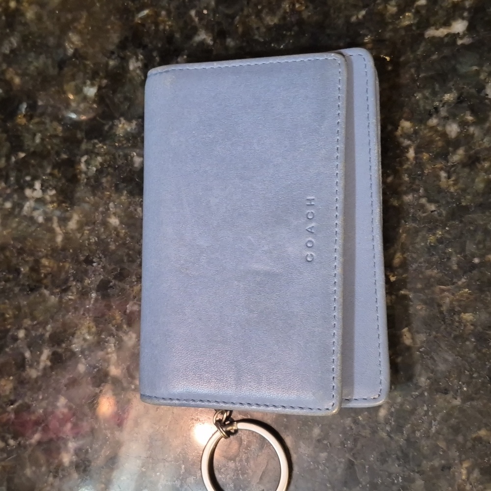 VINTAGE EUC 🩵 COACH 🩵 Embossed Leather Card/Key Snap wallet 🐦 BABY BLUE 🐦 A+